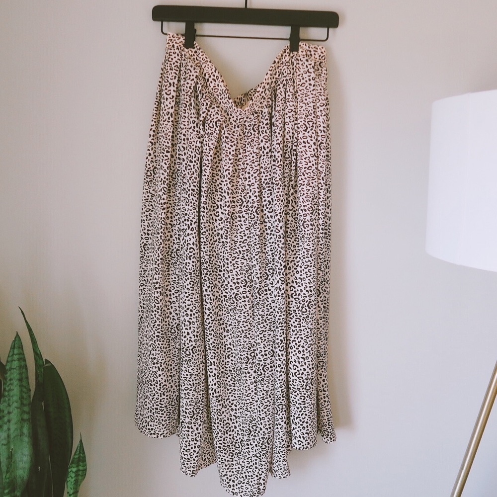 Who What Wear Leopard Peach Blush Pleated Skirt